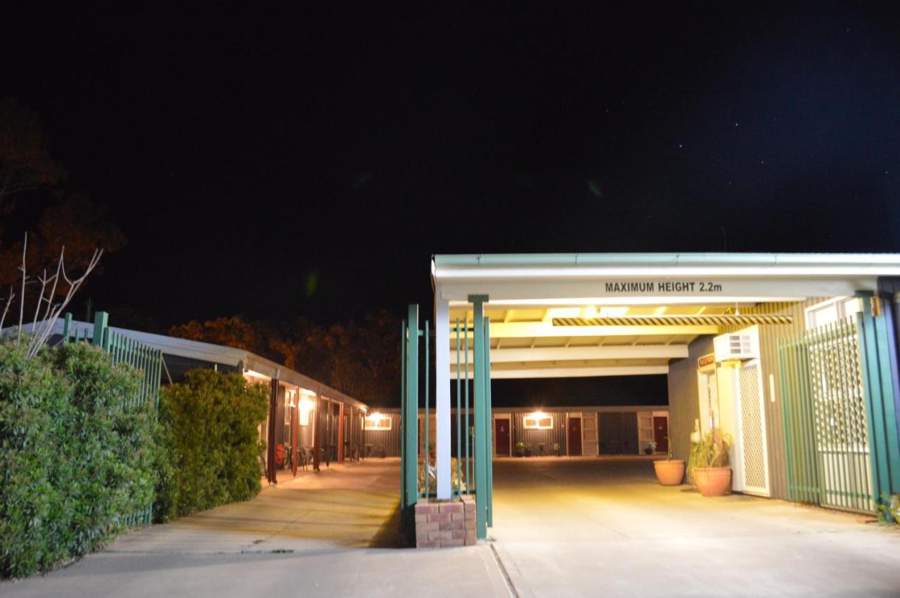 Coolabah Motel Walgett Экстерьер фото